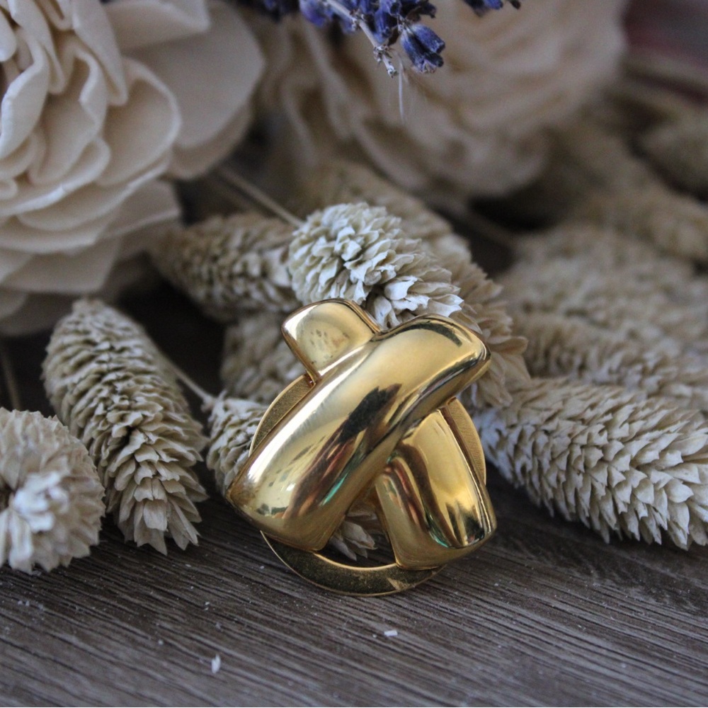 Vintage Gold Tone Scarf Clip